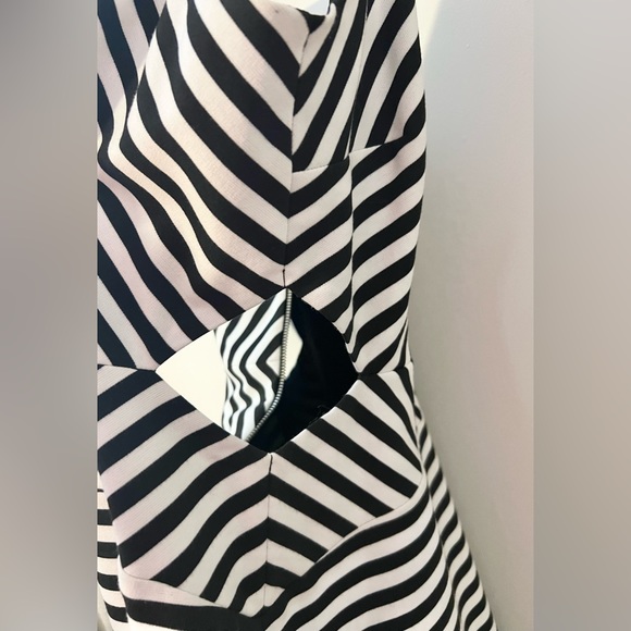 Michael Kors striped dress with cut outs - Picture 5 of 8